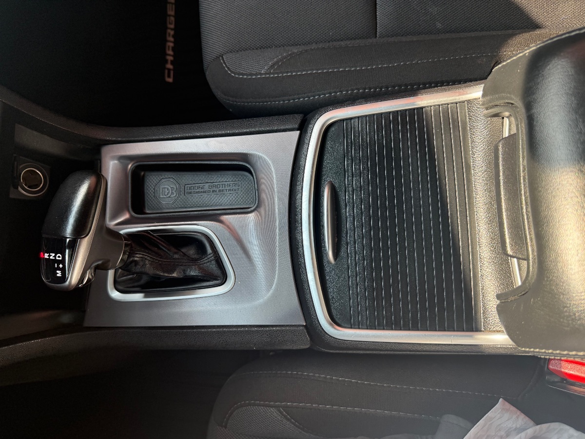 2020 Dodge Charger SXT photo 27