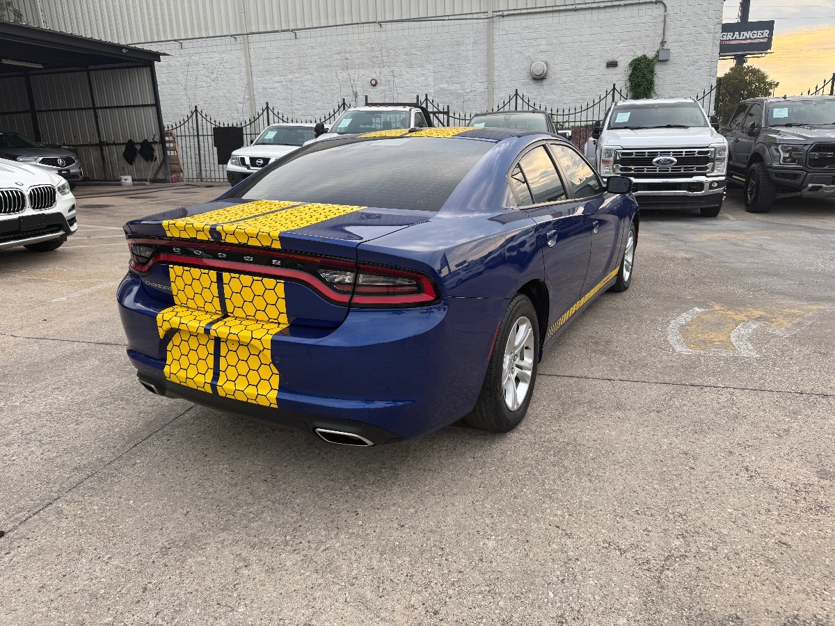 2019 Dodge Charger SXT photo 3