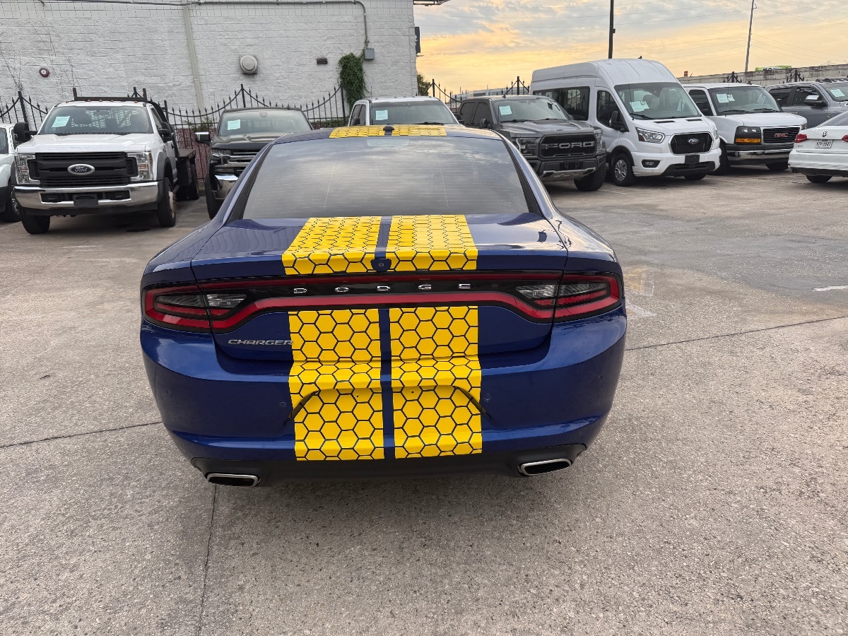 2019 Dodge Charger SXT photo 4