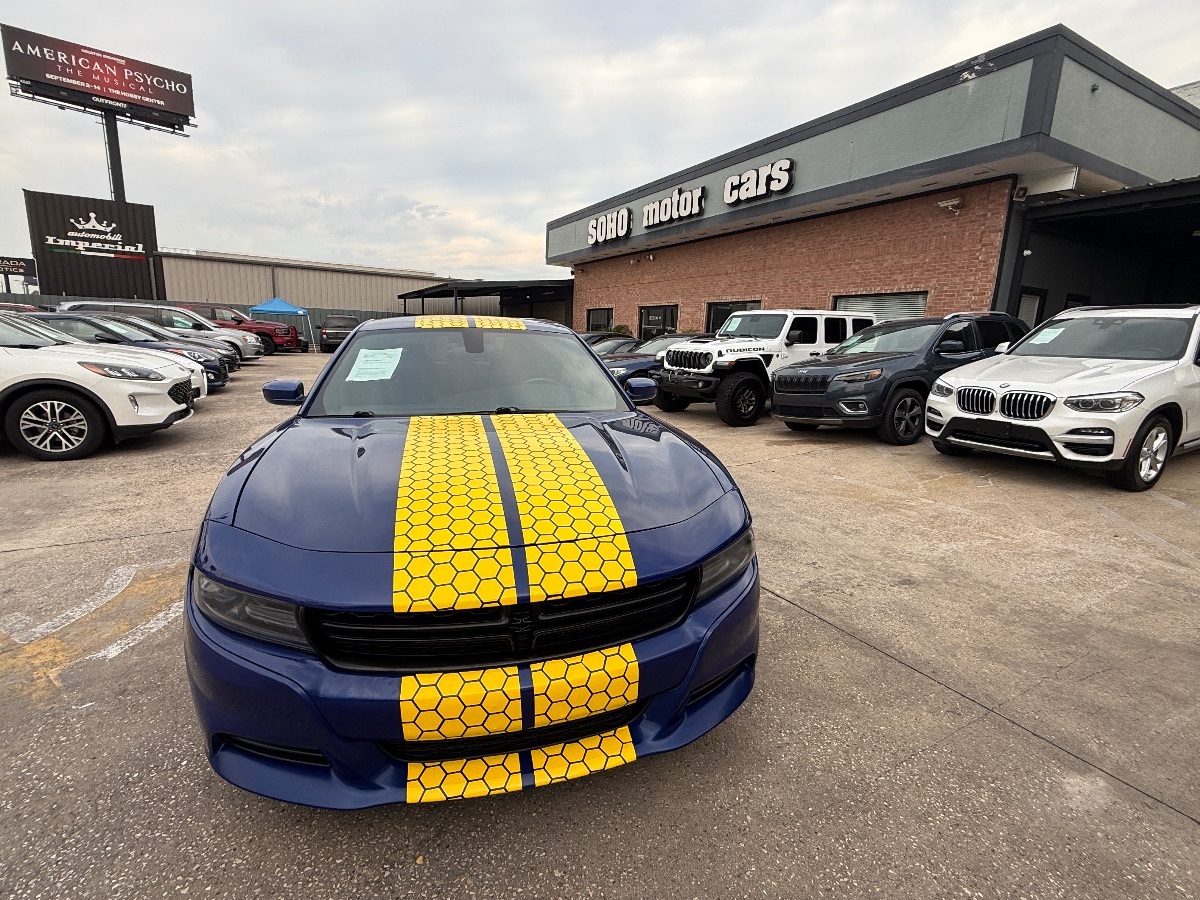 2019 Dodge Charger SXT photo 7
