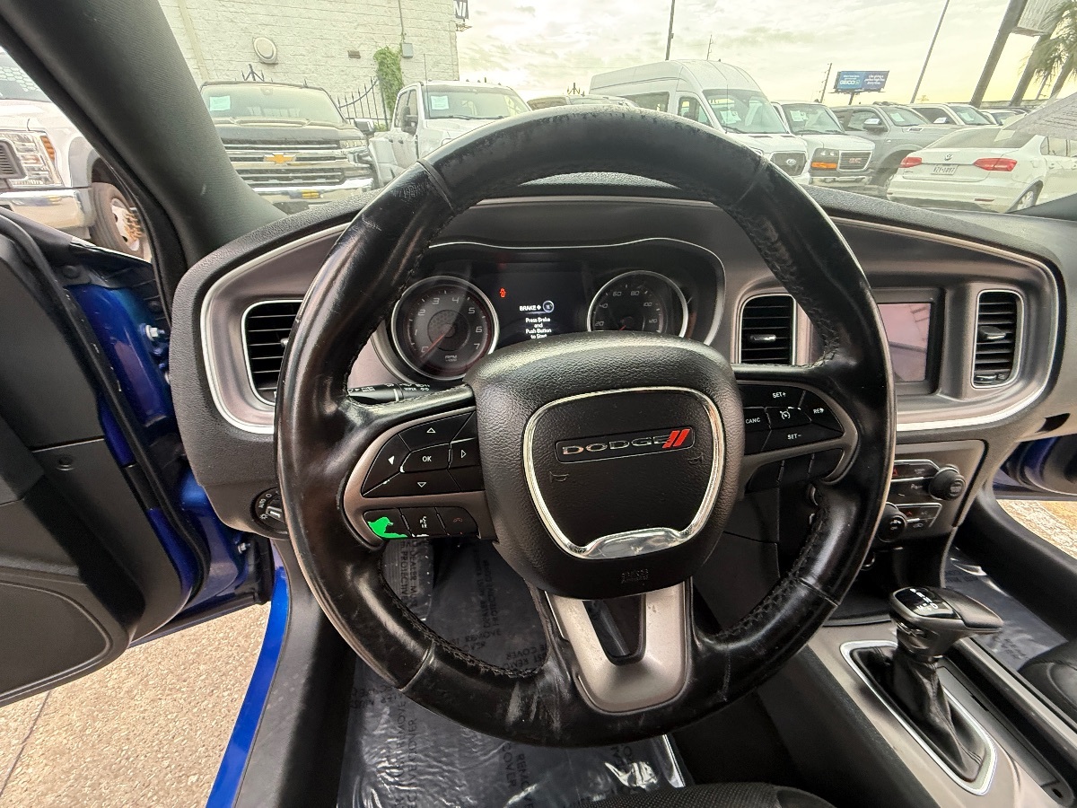 2019 Dodge Charger SXT photo 18