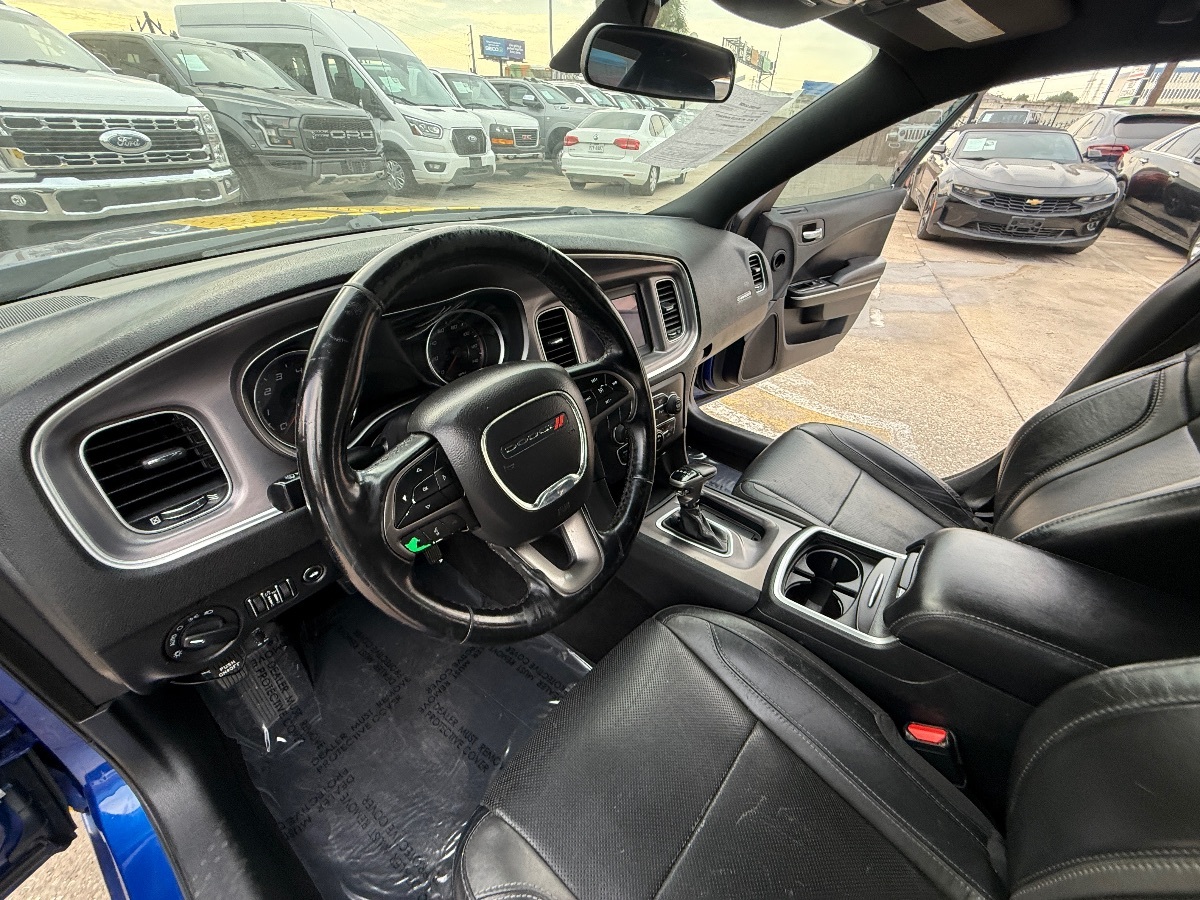 2019 Dodge Charger SXT photo 20