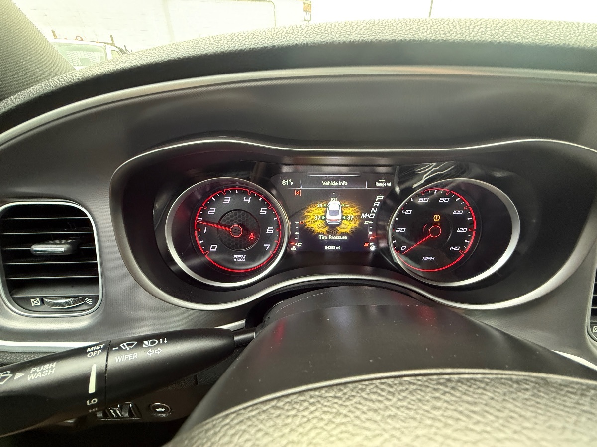 2019 Dodge Charger SXT photo 21