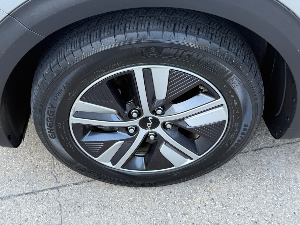 2022 Kia Niro Plug-In Hybrid EX Premium photo 8