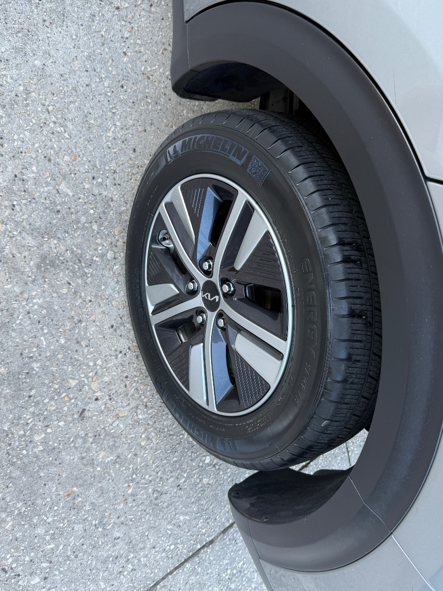 2022 Kia Niro Plug-In Hybrid EX Premium photo 9