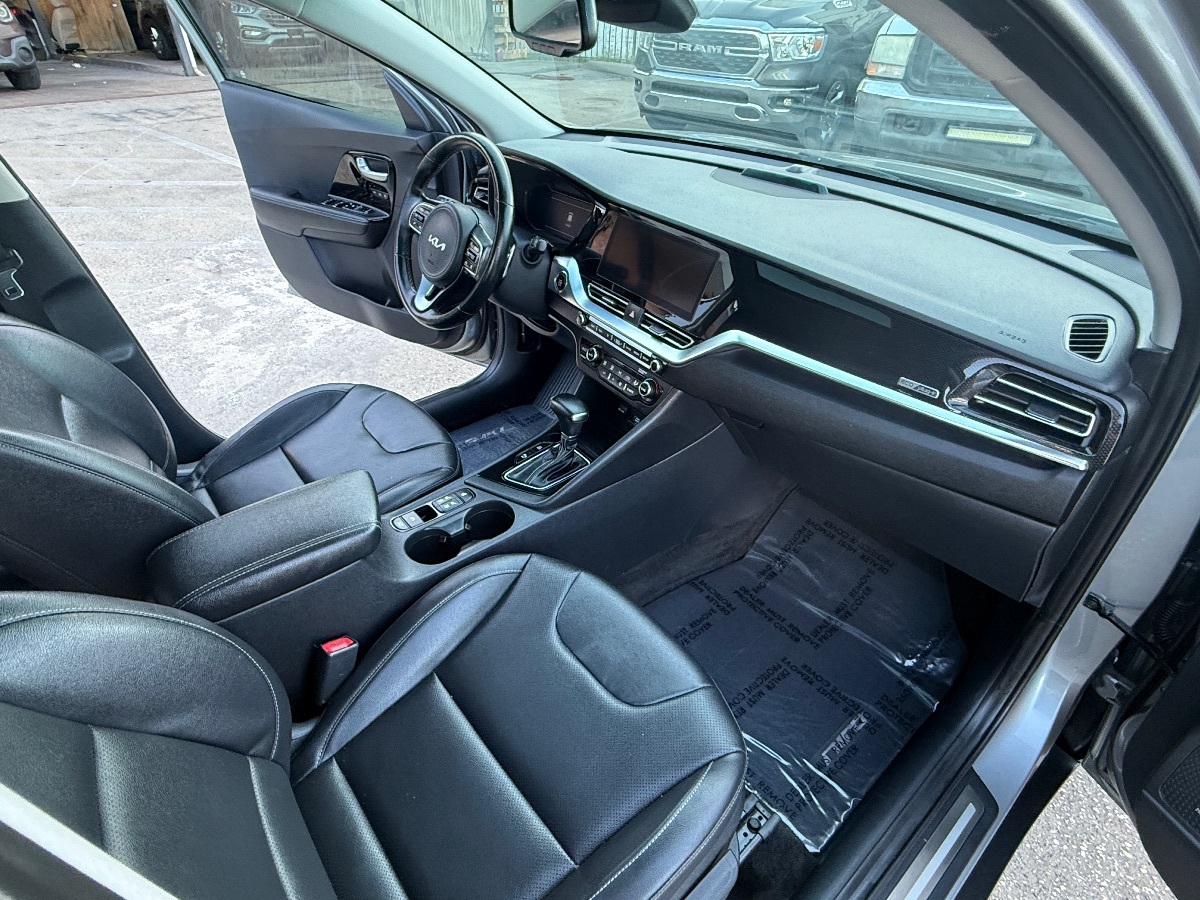 2022 Kia Niro Plug-In Hybrid EX Premium photo 15