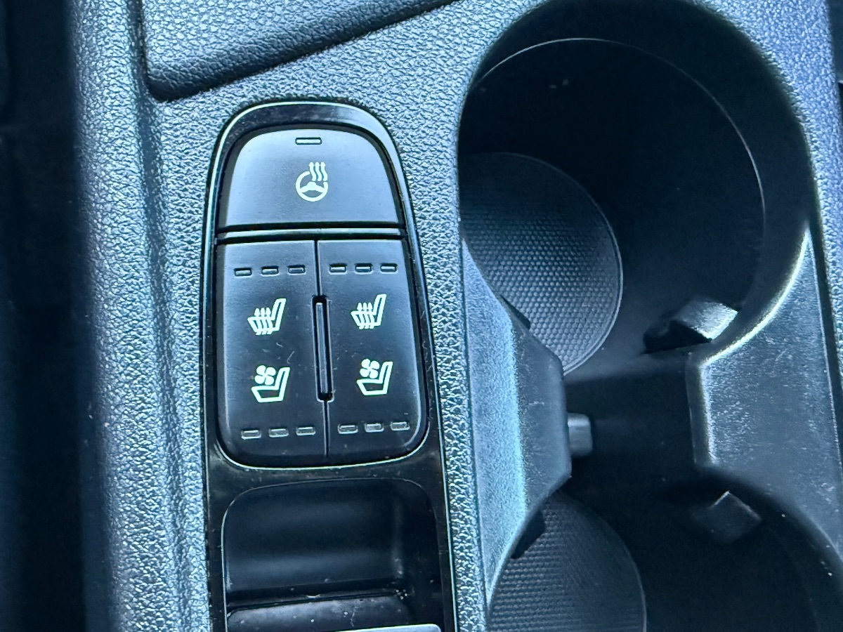 2022 Kia Niro Plug-In Hybrid EX Premium photo 29