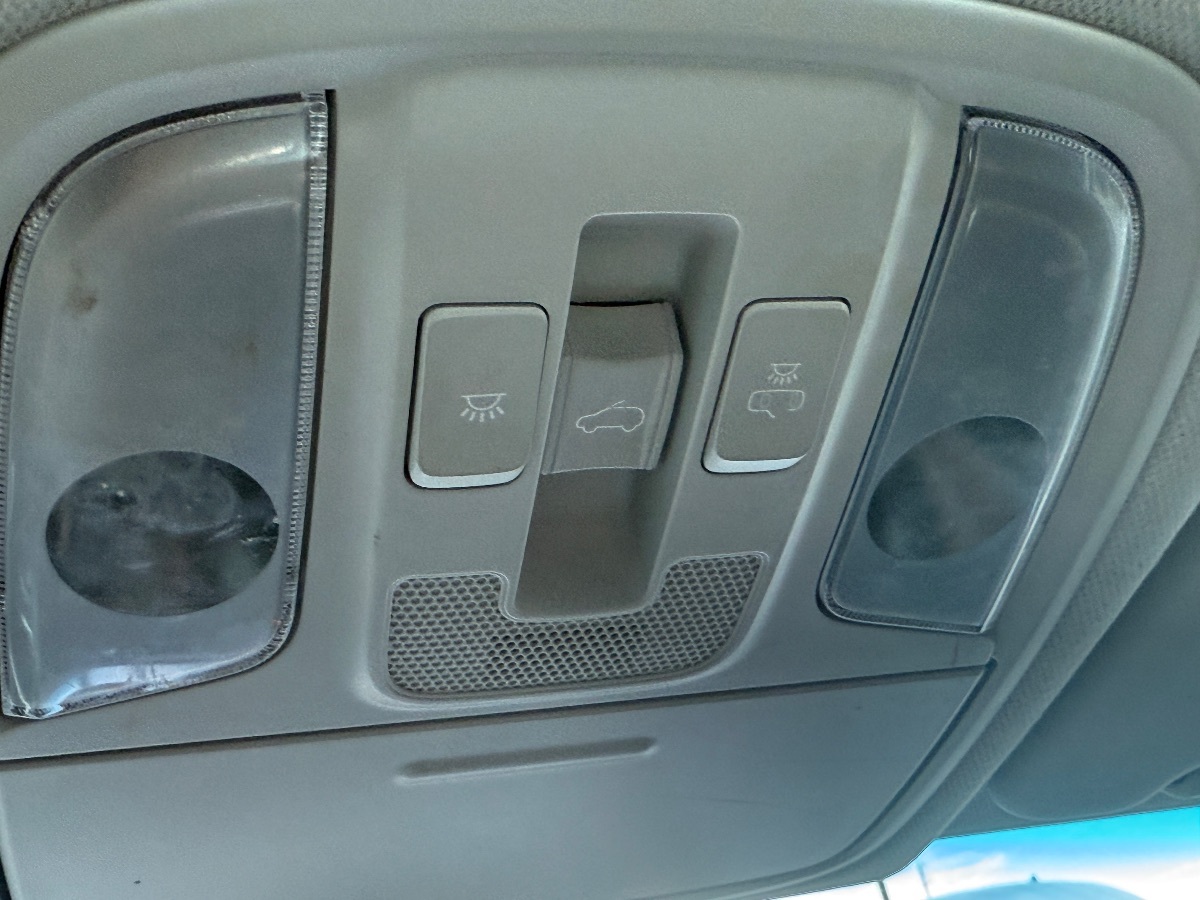 2022 Kia Niro Plug-In Hybrid EX Premium photo 33