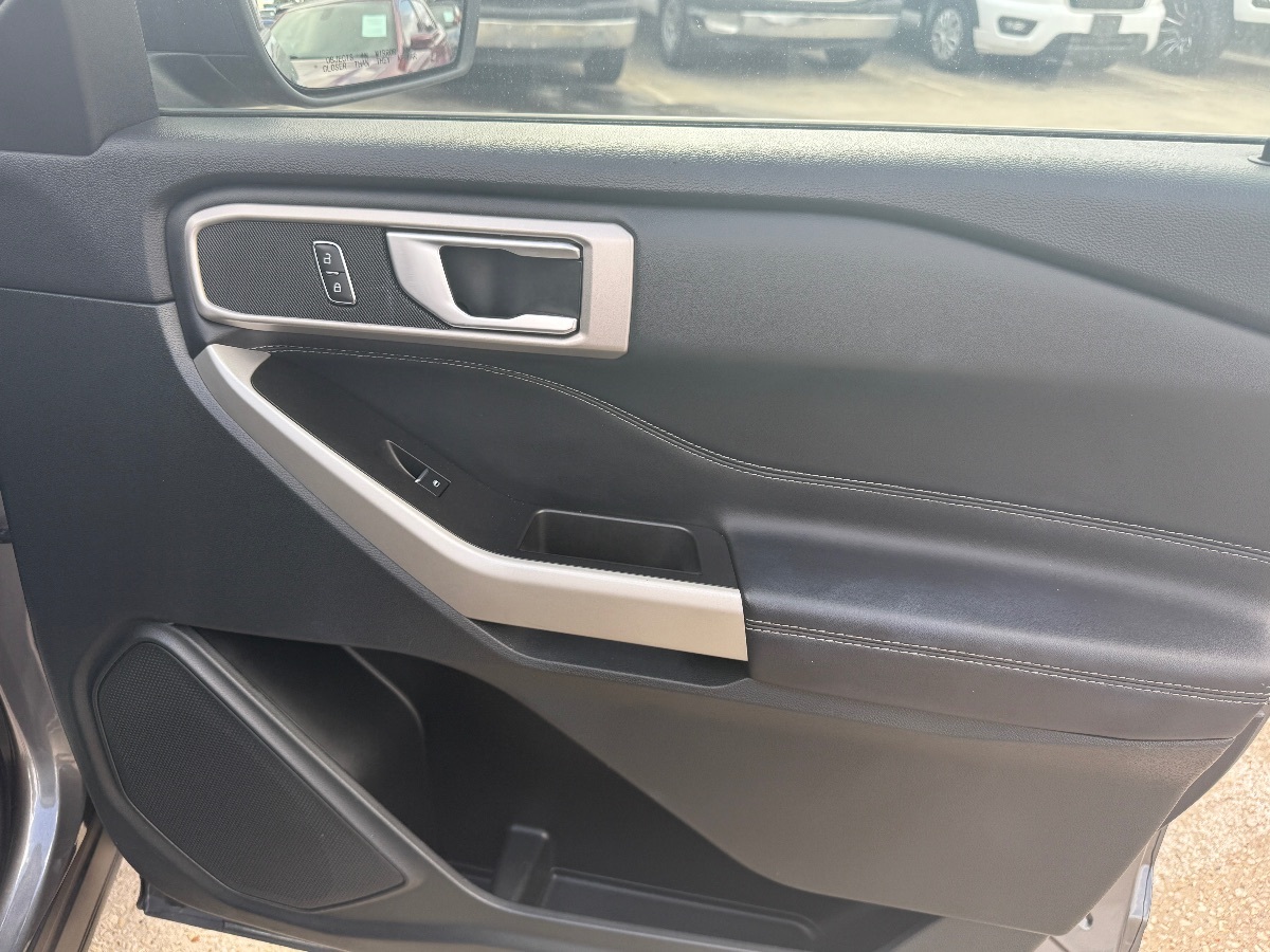 2024 Ford Explorer XLT - Photo 13