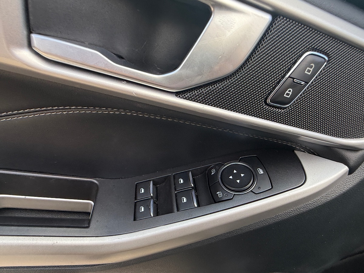 2024 Ford Explorer XLT - Photo 18