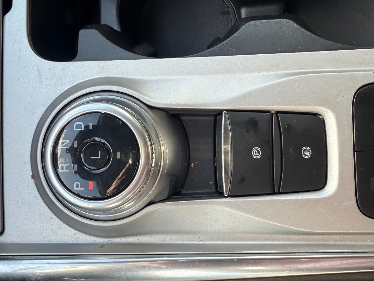 2024 Ford Explorer XLT - Photo 29