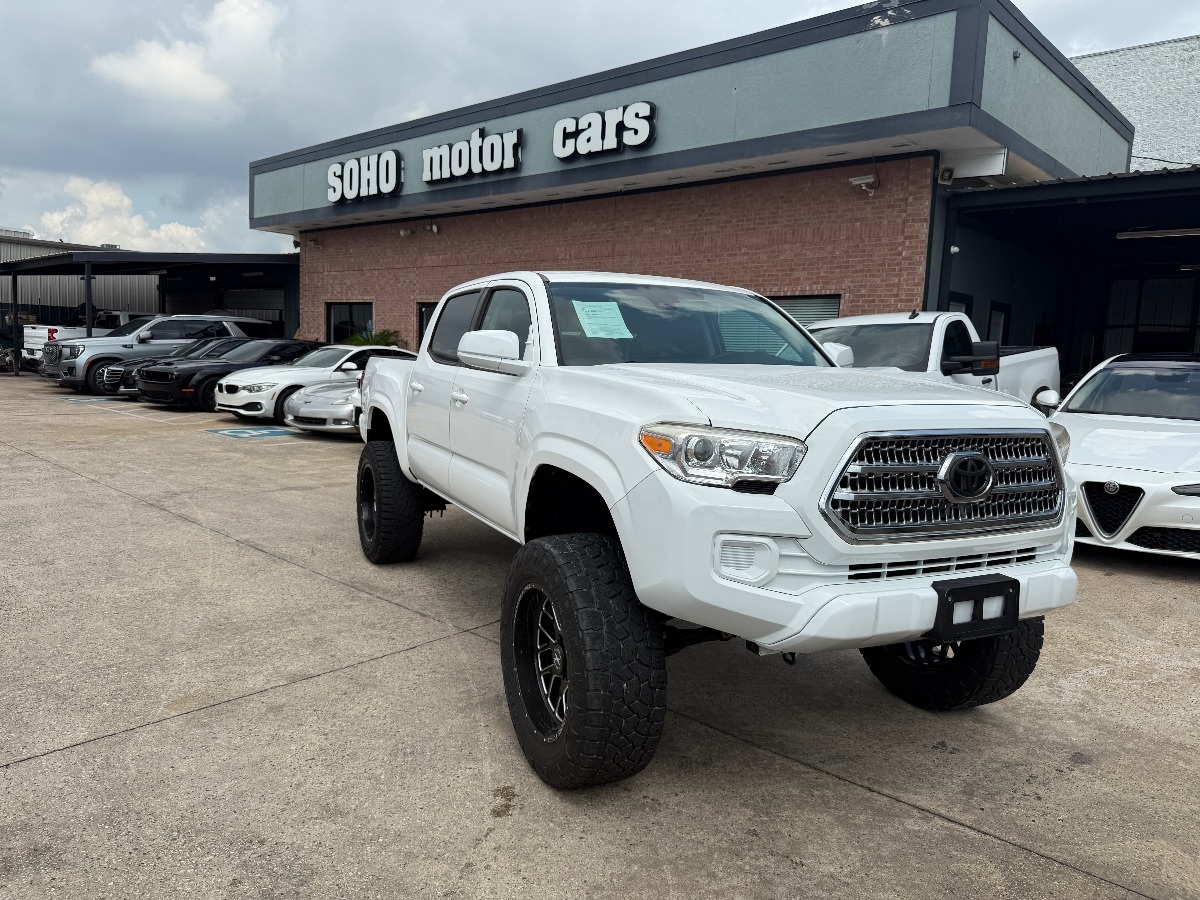 2019 Toyota Tacoma SR Double Cab photo 2