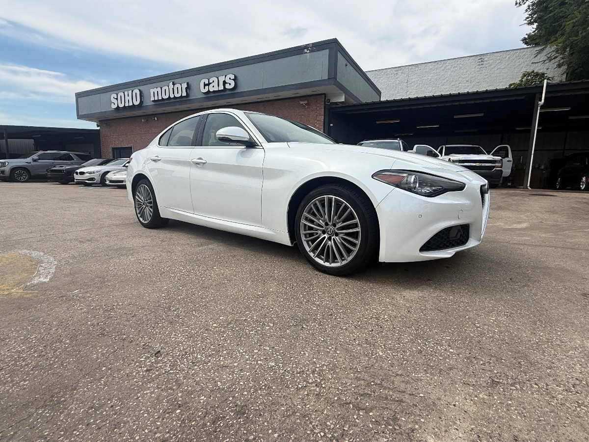 2018 Alfa Romeo Giulia Ti photo 3