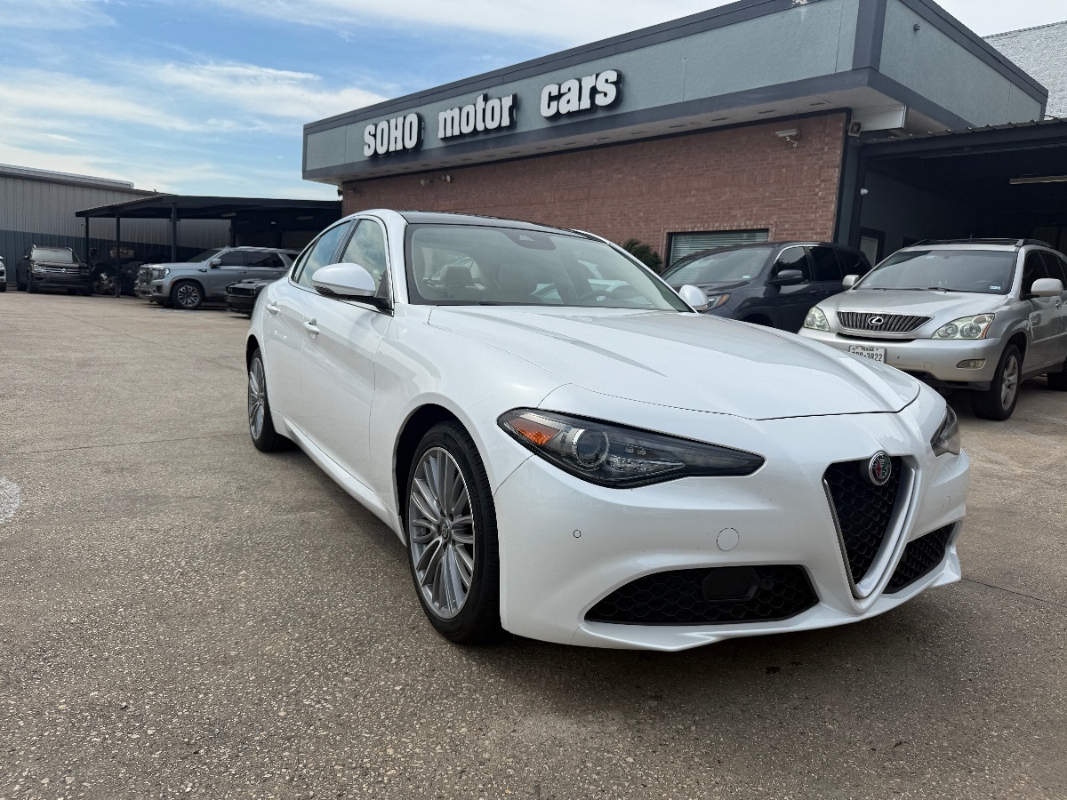 2018 Alfa Romeo Giulia Ti photo 2