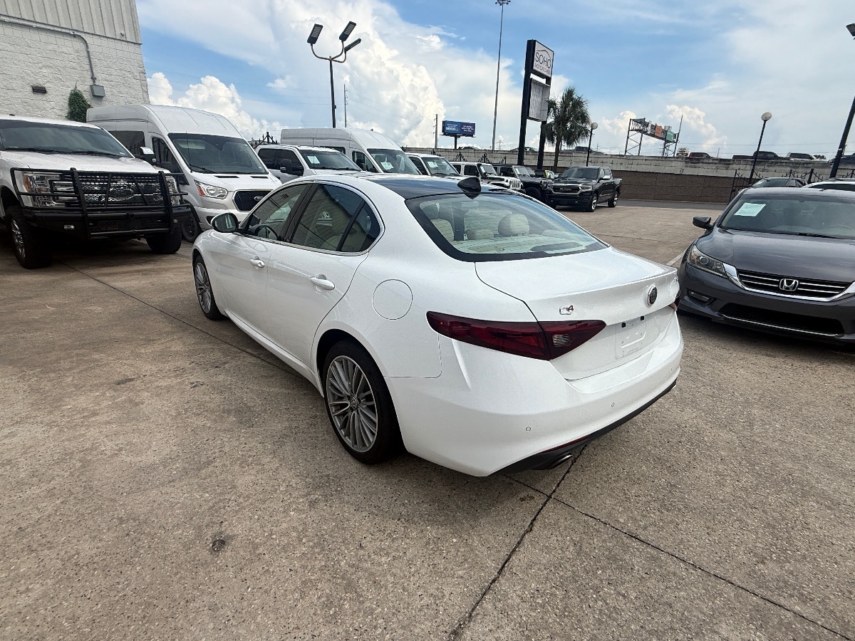 2018 Alfa Romeo Giulia Ti photo 6