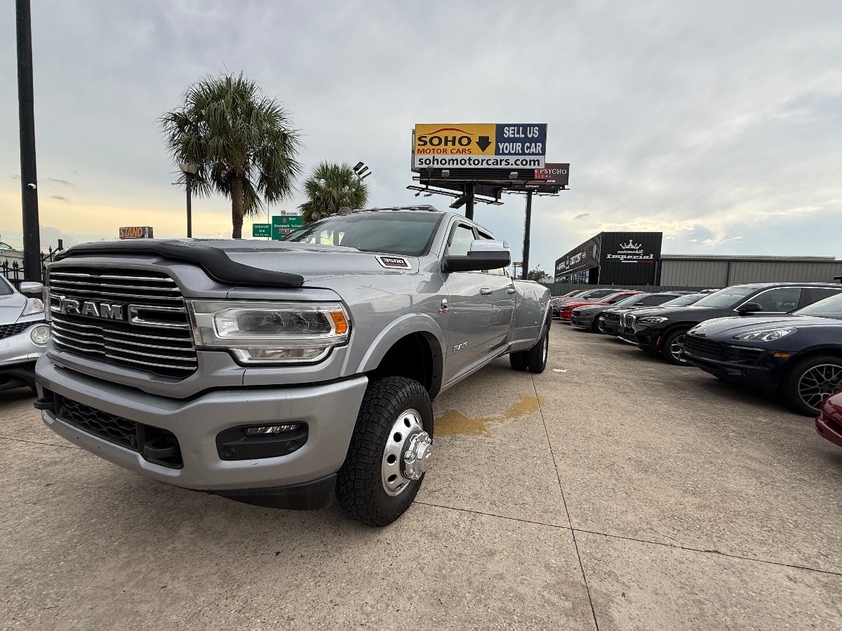 2022 Ram 3500 Laramie photo 7