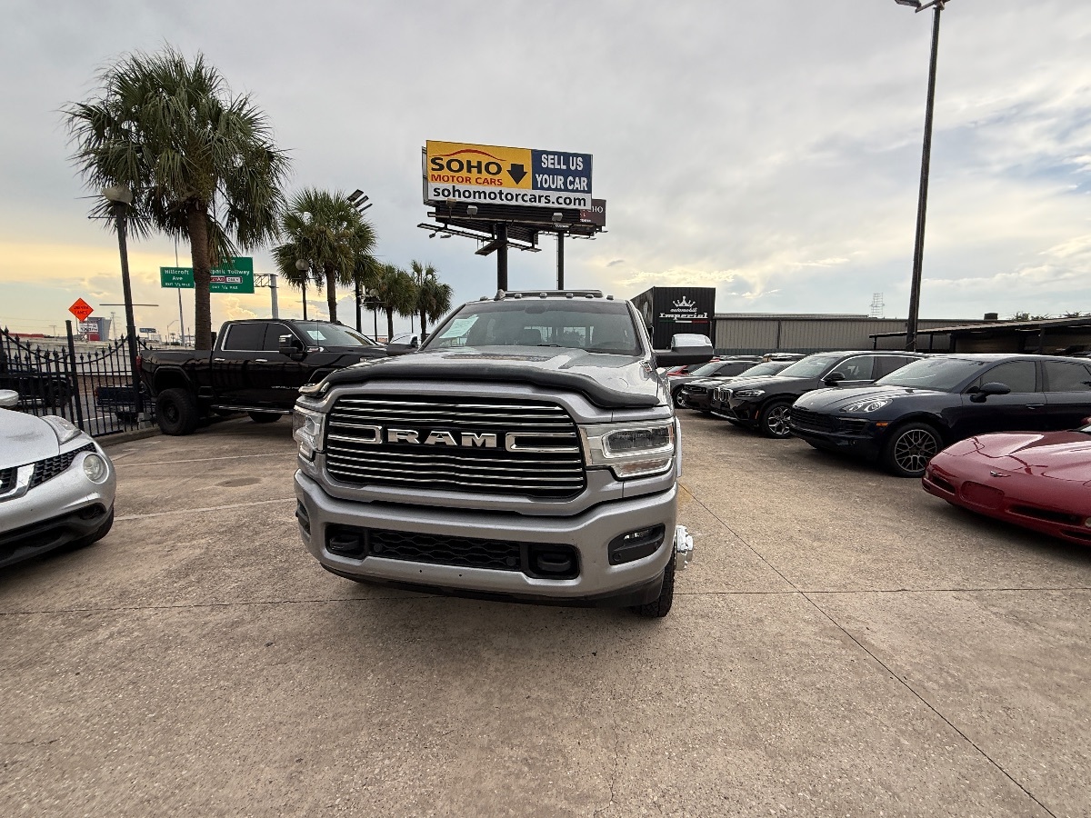 2022 Ram 3500 Laramie photo 8