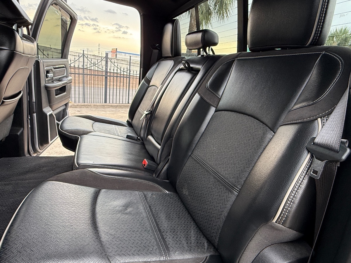 2022 Ram 3500 Laramie photo 20