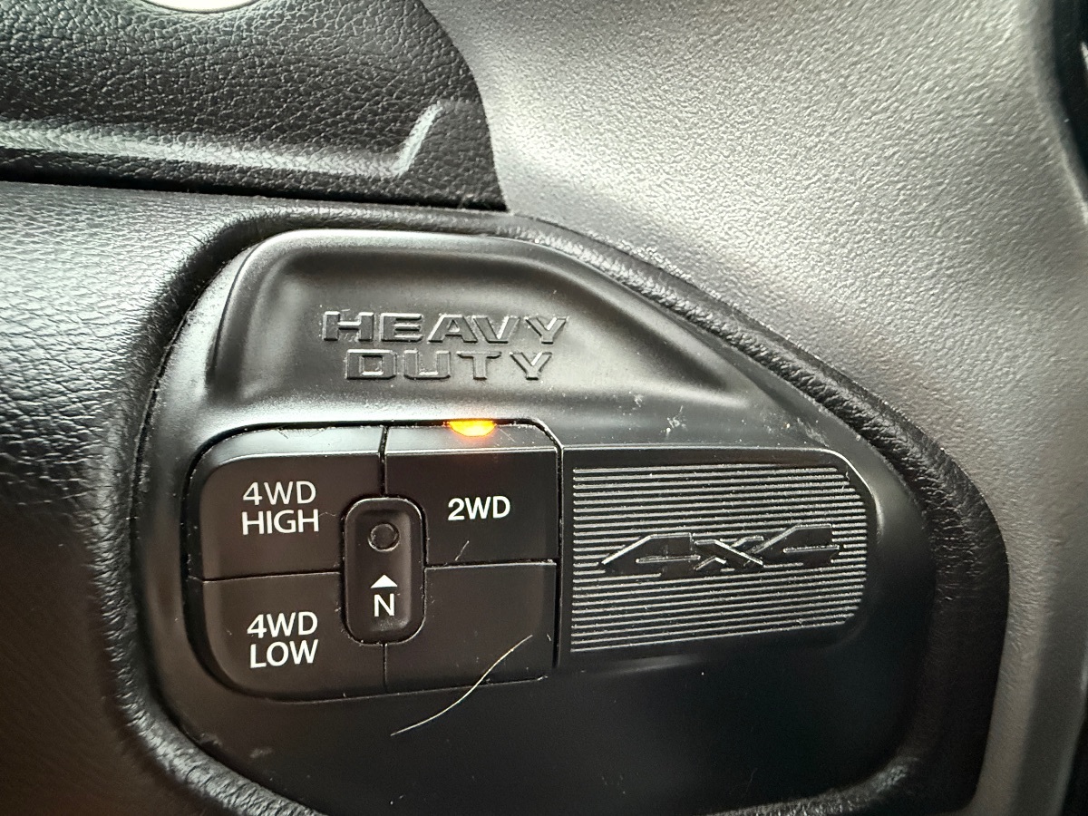 2022 Ram 3500 Laramie photo 32