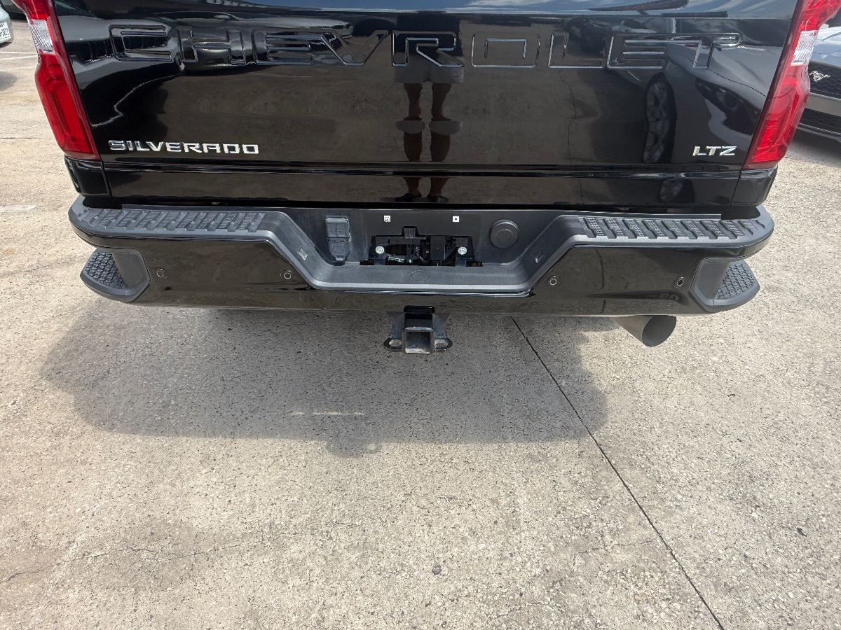 2023 Chevrolet Silverado 2500HD LTZ photo 4