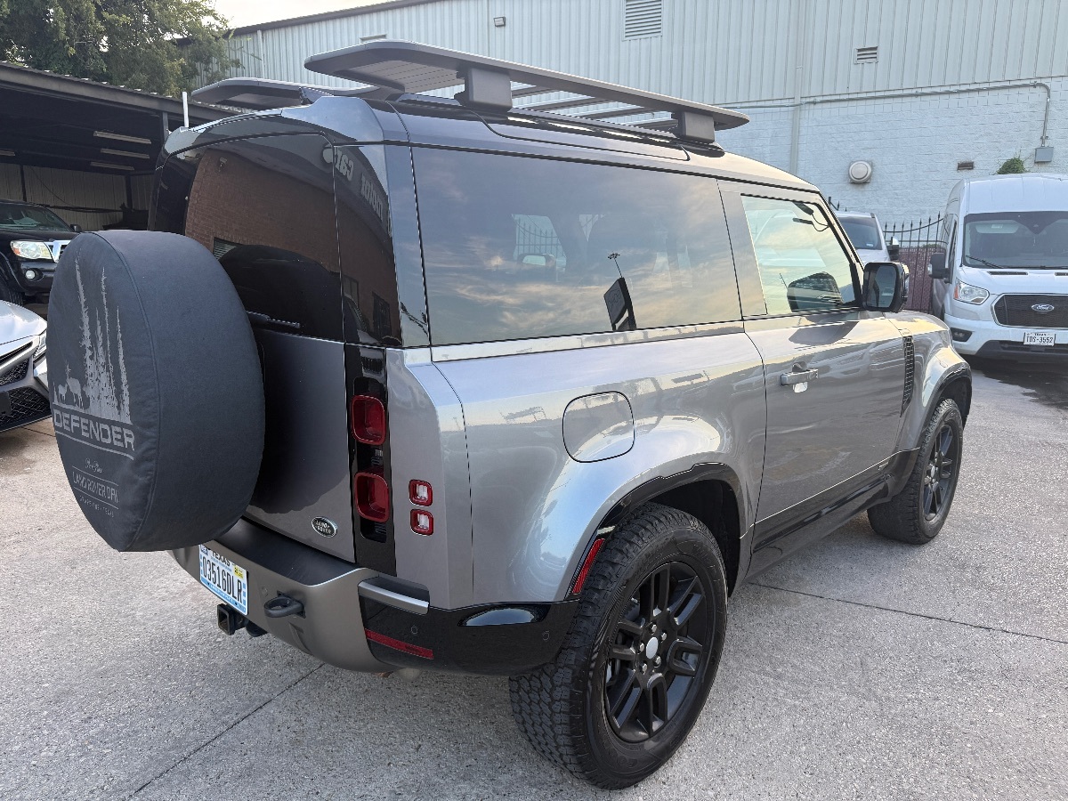 2021 Land Rover Defender 90 X-Dynamic S photo 4