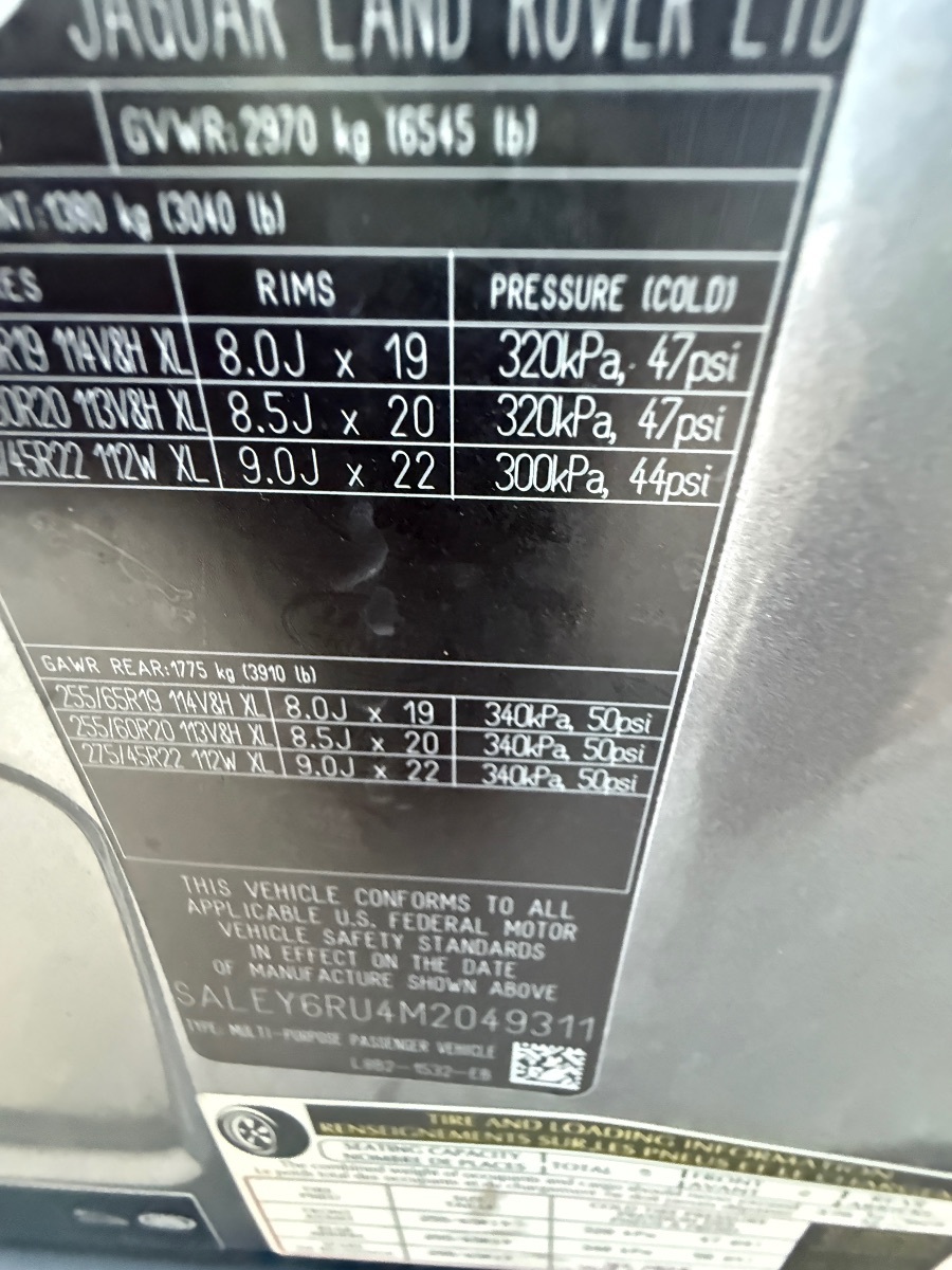 2021 Land Rover Defender 90 X-Dynamic S photo 26