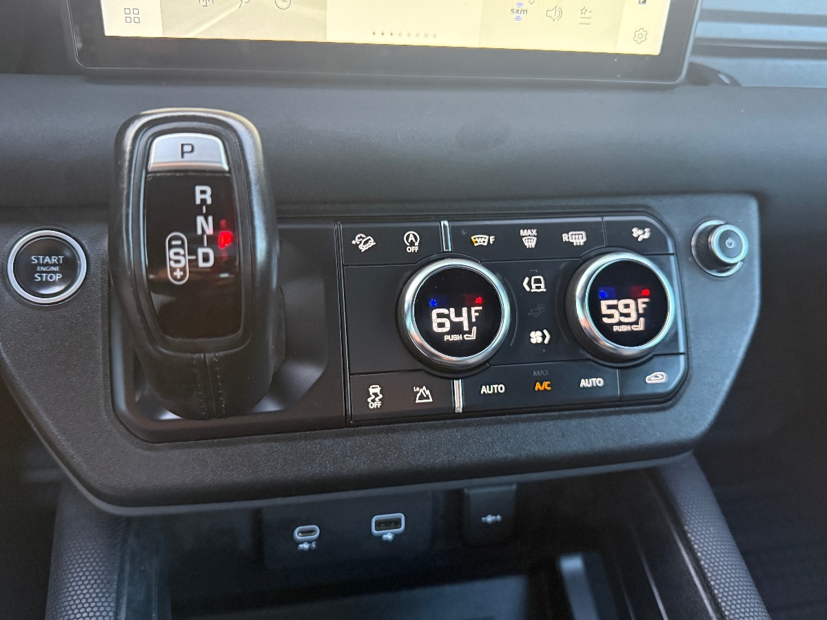 2021 Land Rover Defender 90 X-Dynamic S photo 29