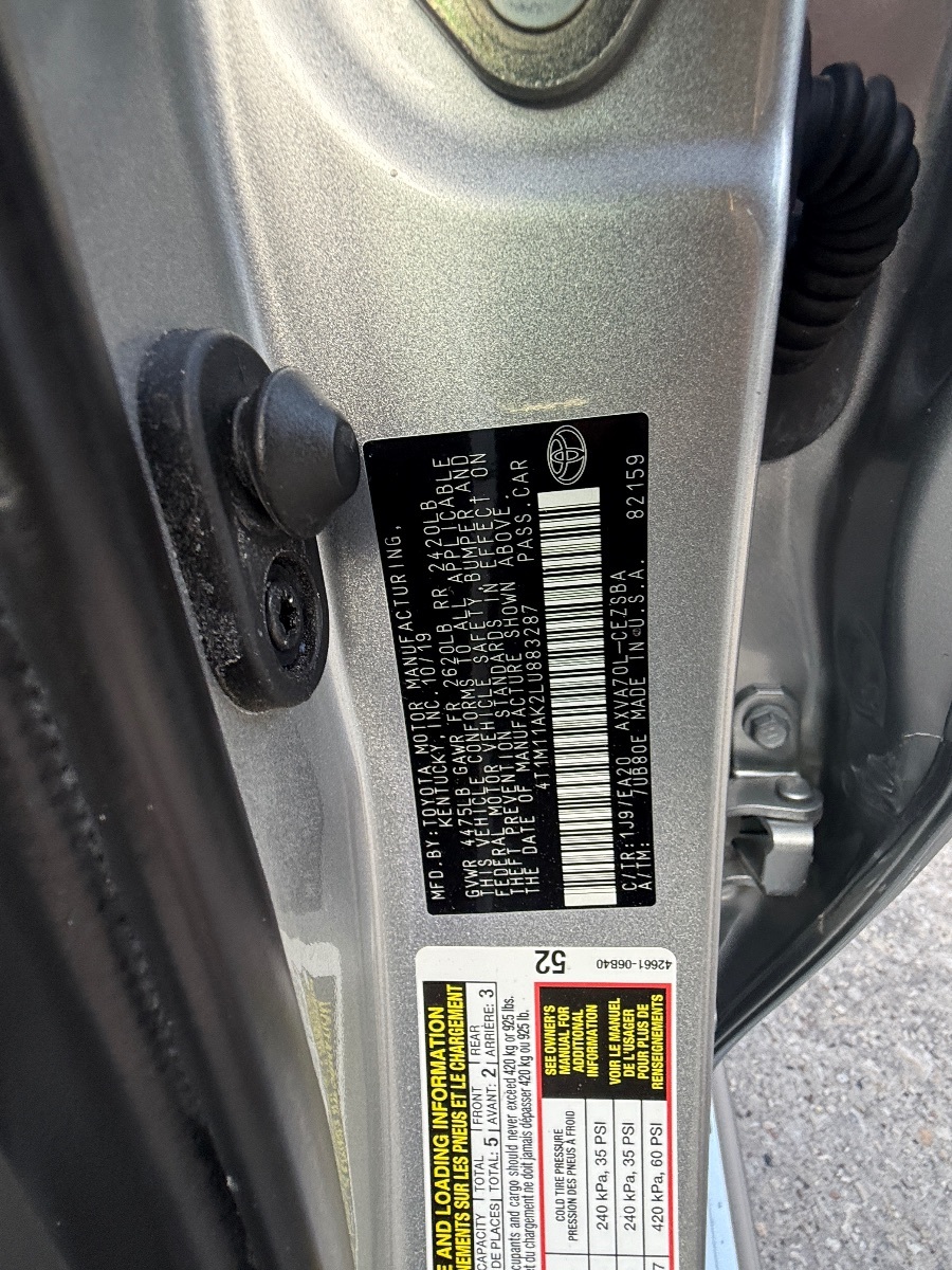 2020 Toyota Camry SE photo 23