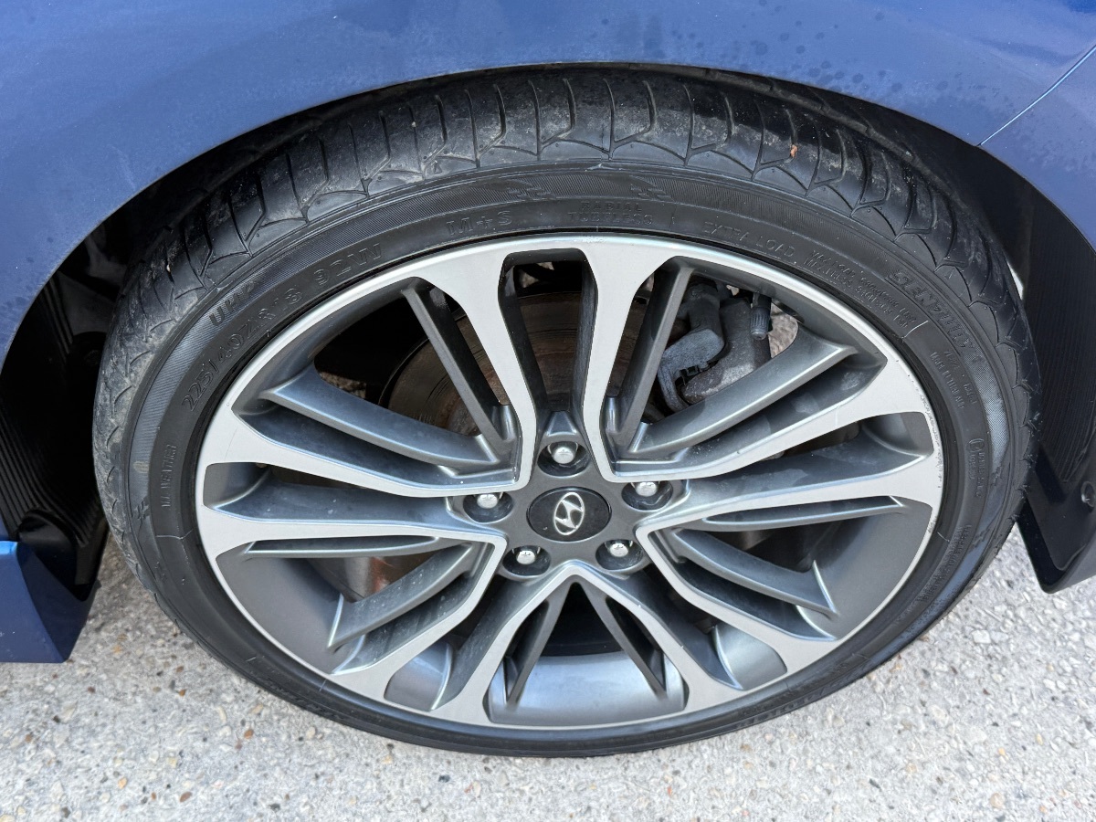 2016 Hyundai Veloster Turbo photo 7