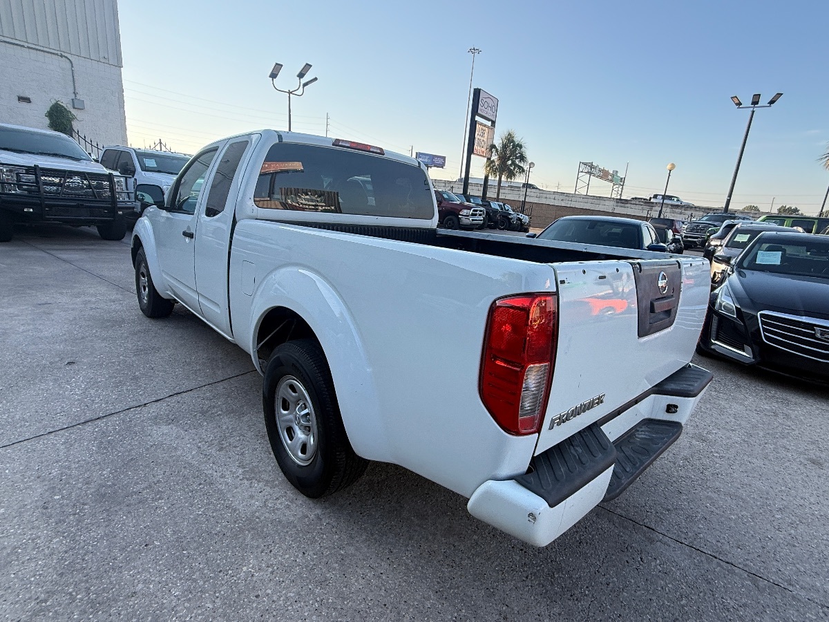 2017 Nissan Frontier King Cab S photo 6