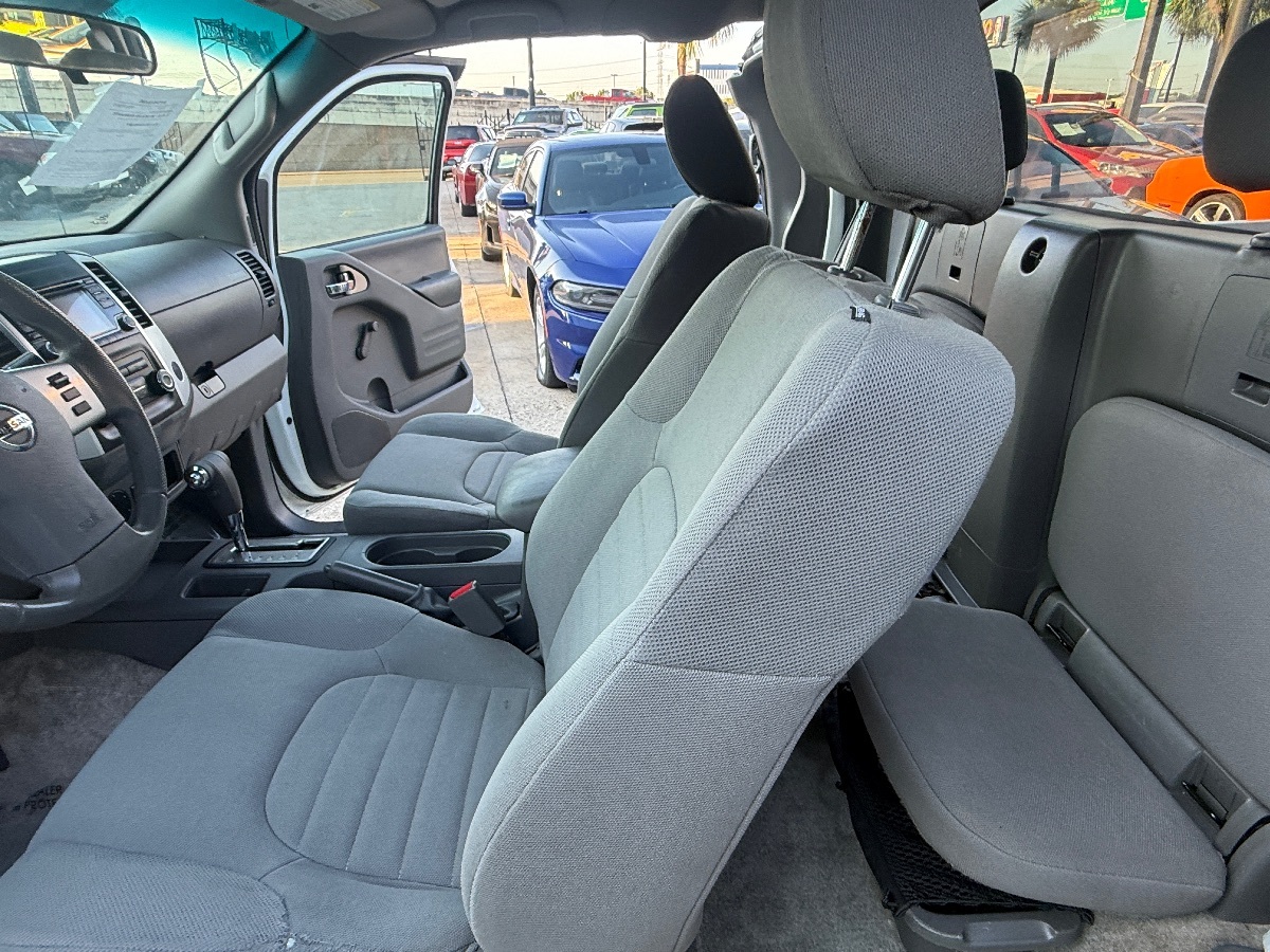 2017 Nissan Frontier King Cab S photo 16