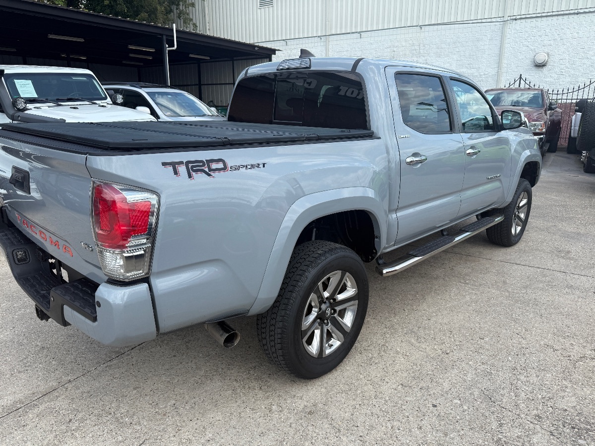 2019 Toyota Tacoma SR Double Cab V6 photo 3