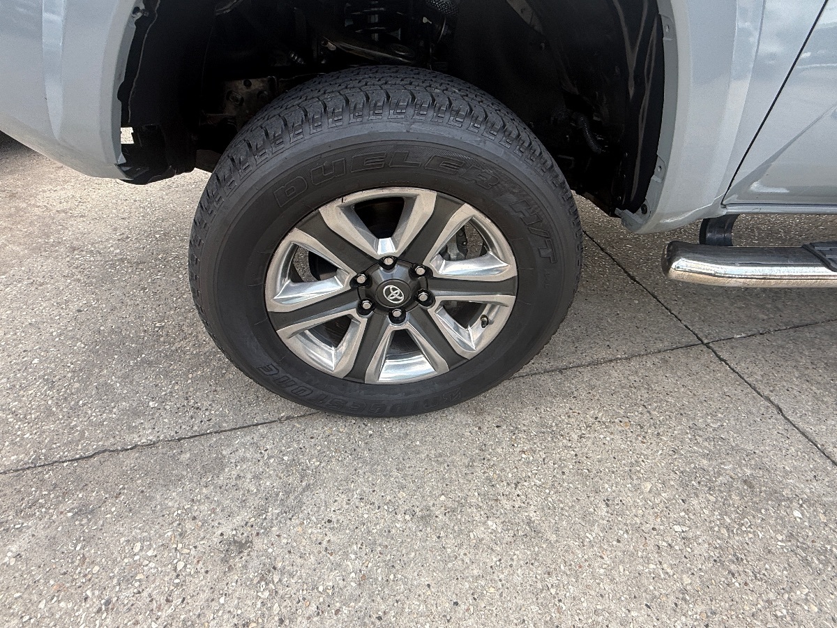 2019 Toyota Tacoma SR Double Cab V6 photo 12