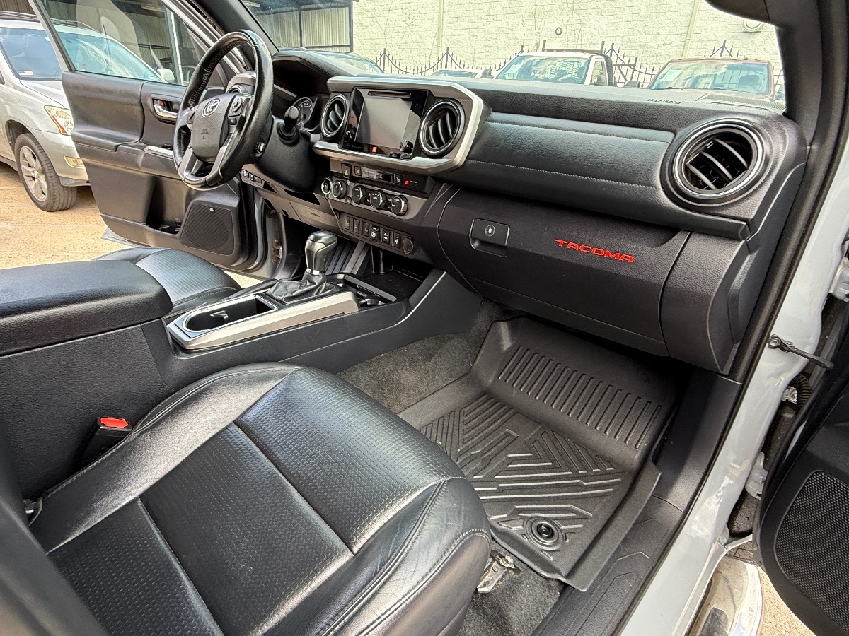 2019 Toyota Tacoma SR Double Cab V6 photo 18
