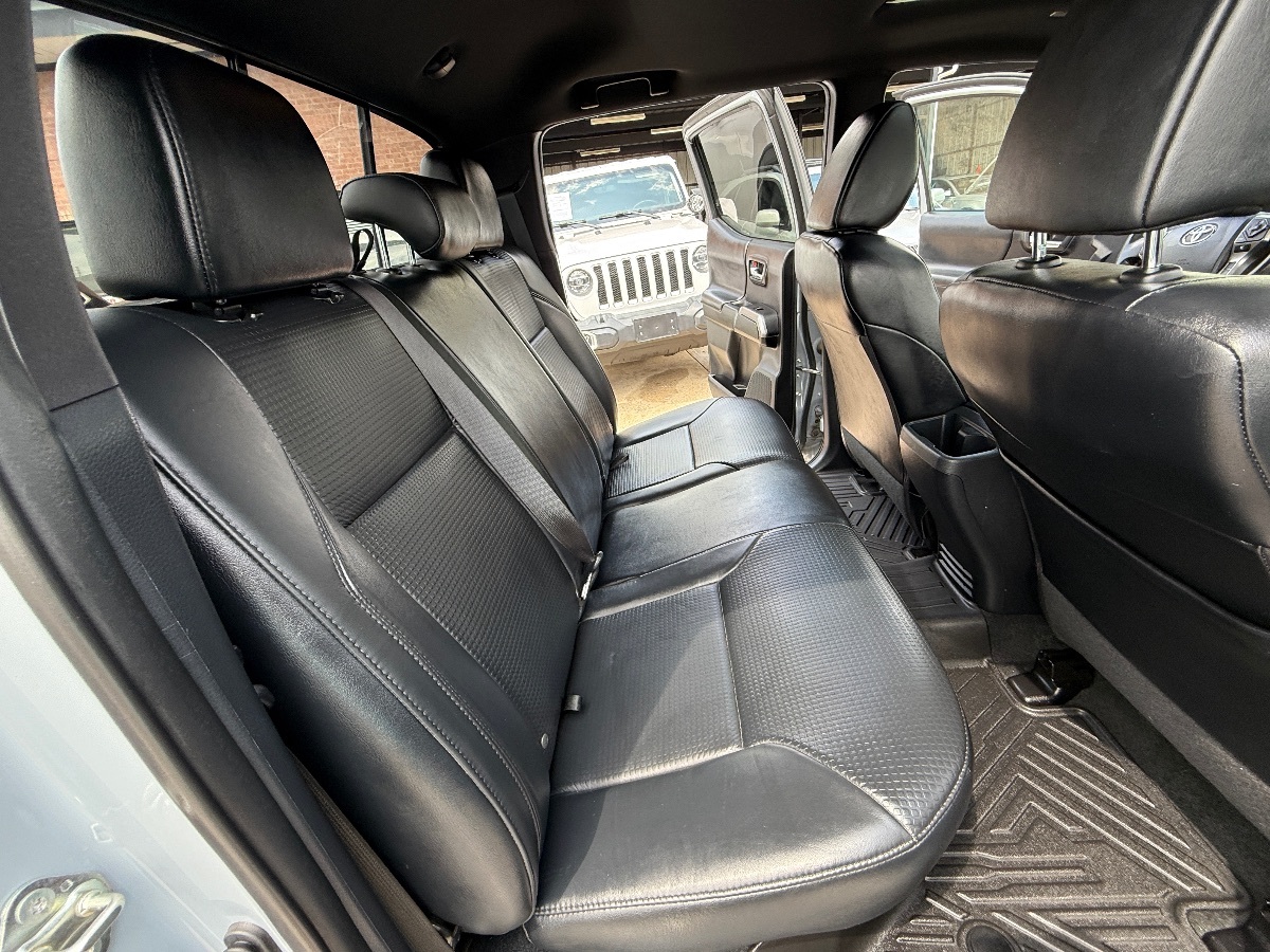 2019 Toyota Tacoma SR Double Cab V6 photo 21
