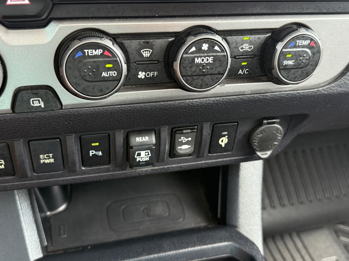 2019 Toyota Tacoma SR Double Cab V6 photo 33
