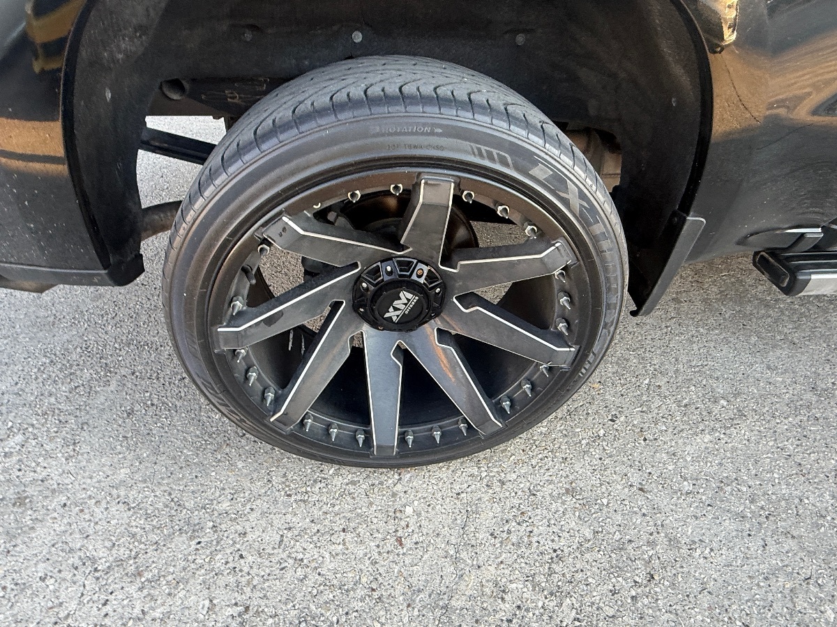 2022 Chevrolet Silverado 1500 LTZ Texas Edition photo 10