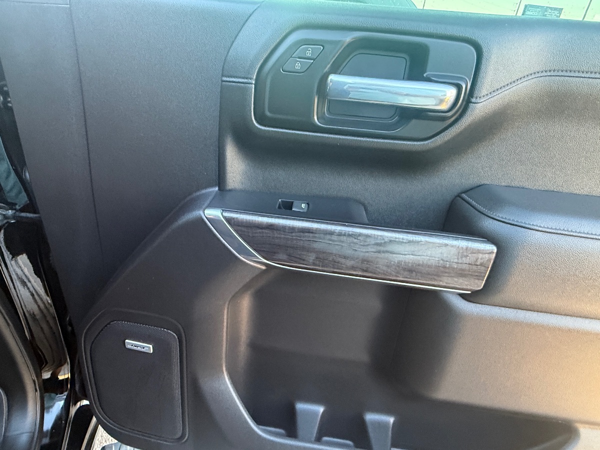 2022 Chevrolet Silverado 1500 LTZ Texas Edition photo 15