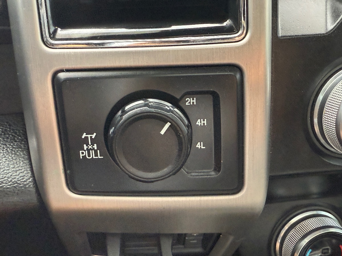 2019 Ford F-250 Platinum photo 35