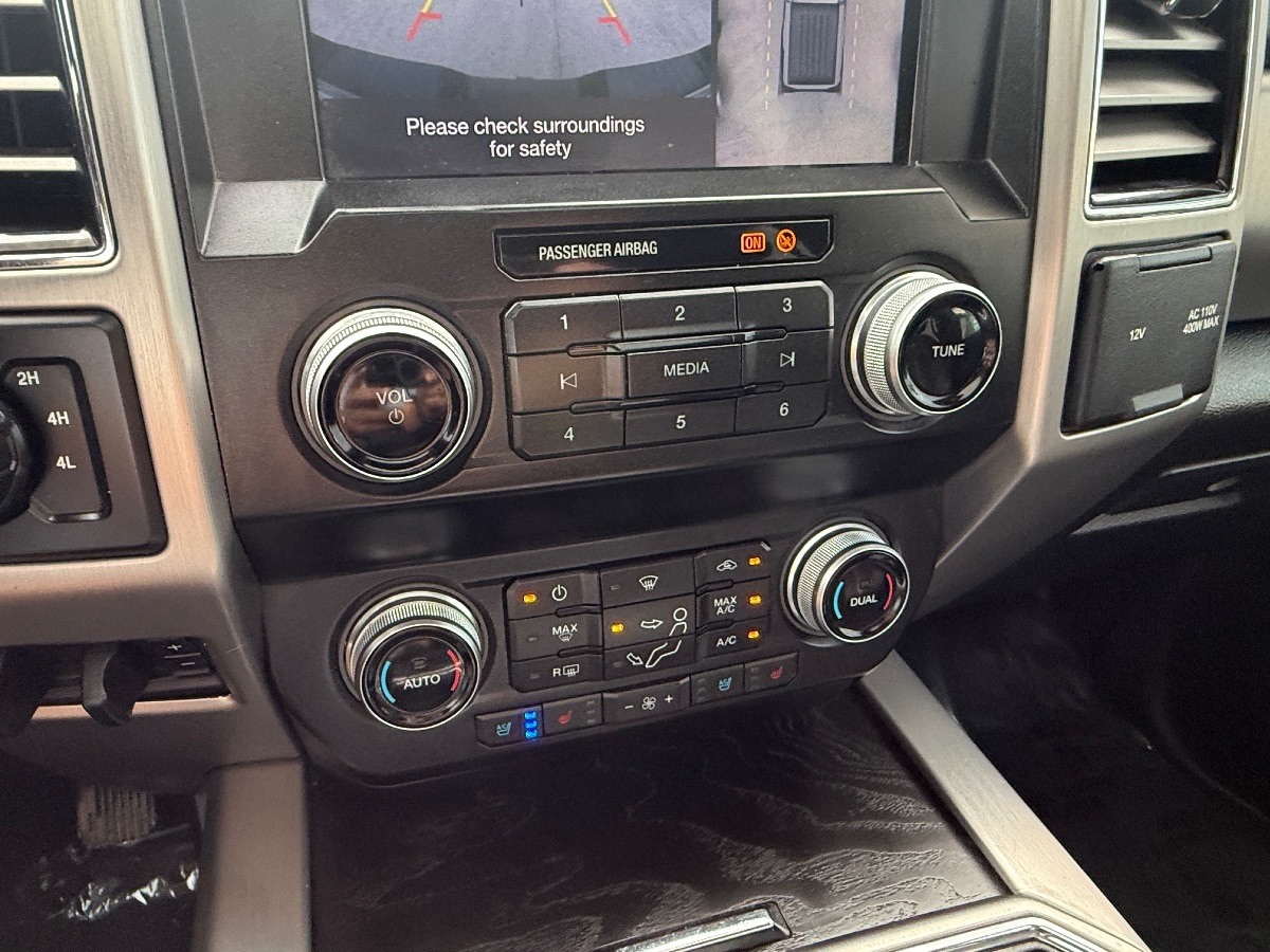2019 Ford F-250 Platinum photo 37