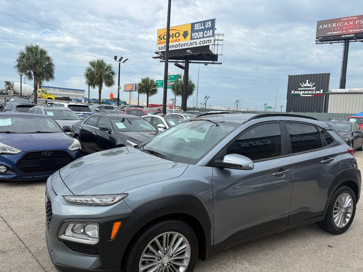 2020 Hyundai Kona SEL photo 3