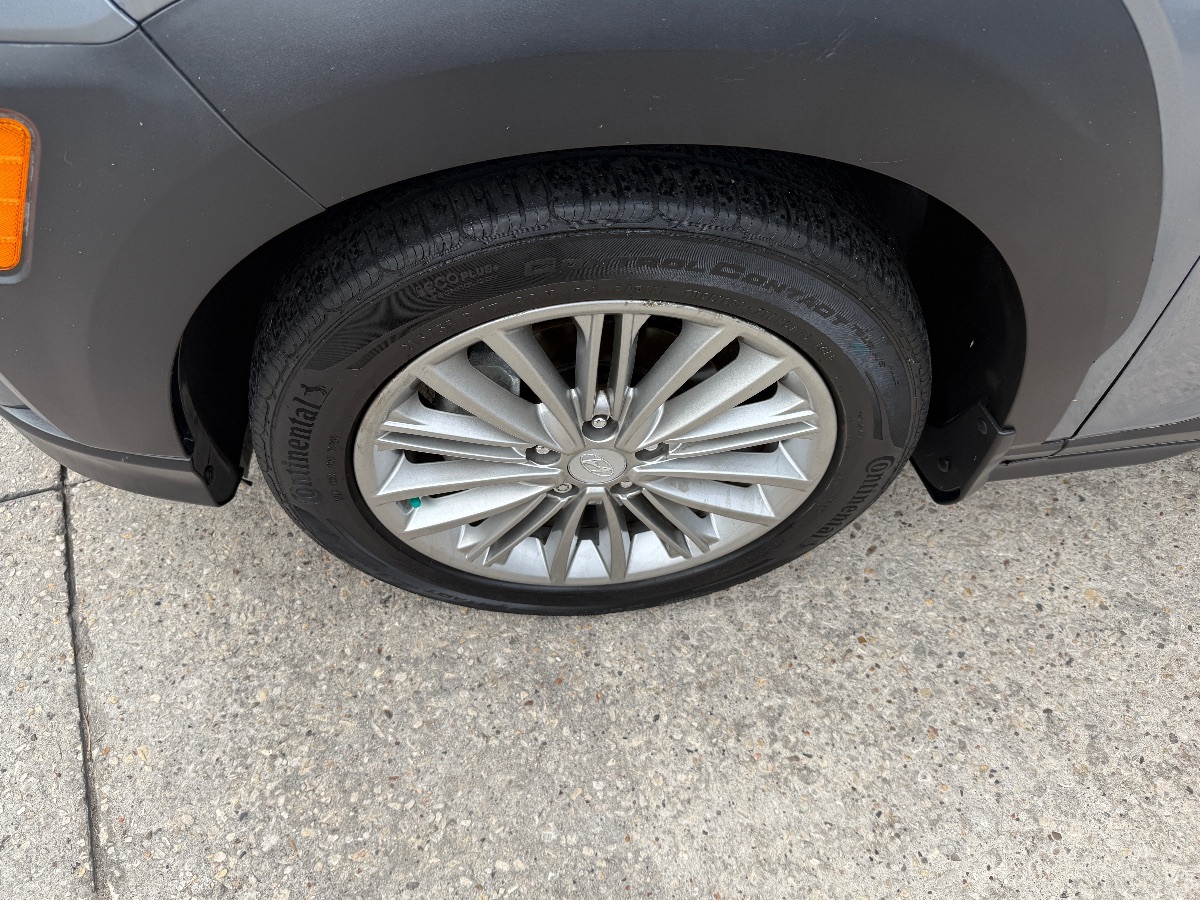 2020 Hyundai Kona SEL photo 5