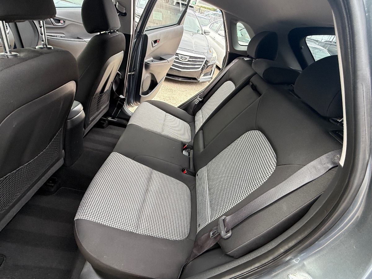 2020 Hyundai Kona SEL photo 13