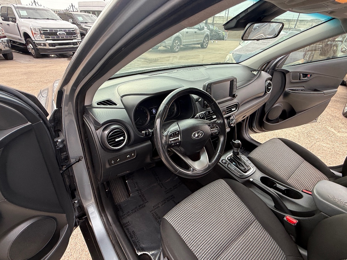 2020 Hyundai Kona SEL photo 17