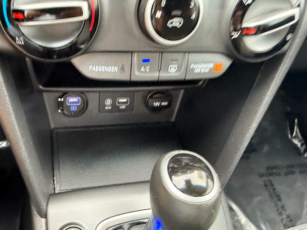 2020 Hyundai Kona SEL photo 26