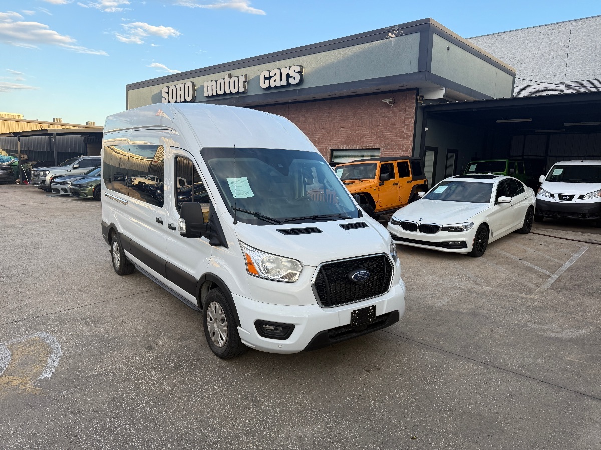 2022 Ford Transit Passenger XLT photo 2