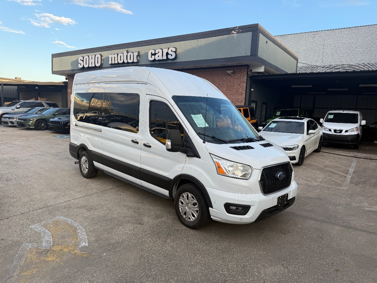2022 Ford Transit Passenger XLT photo 4