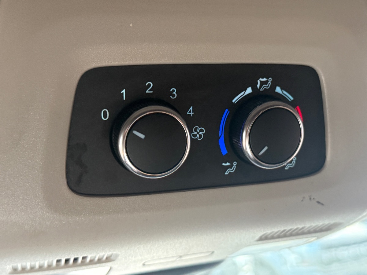 2022 Ford Transit Passenger XLT photo 27