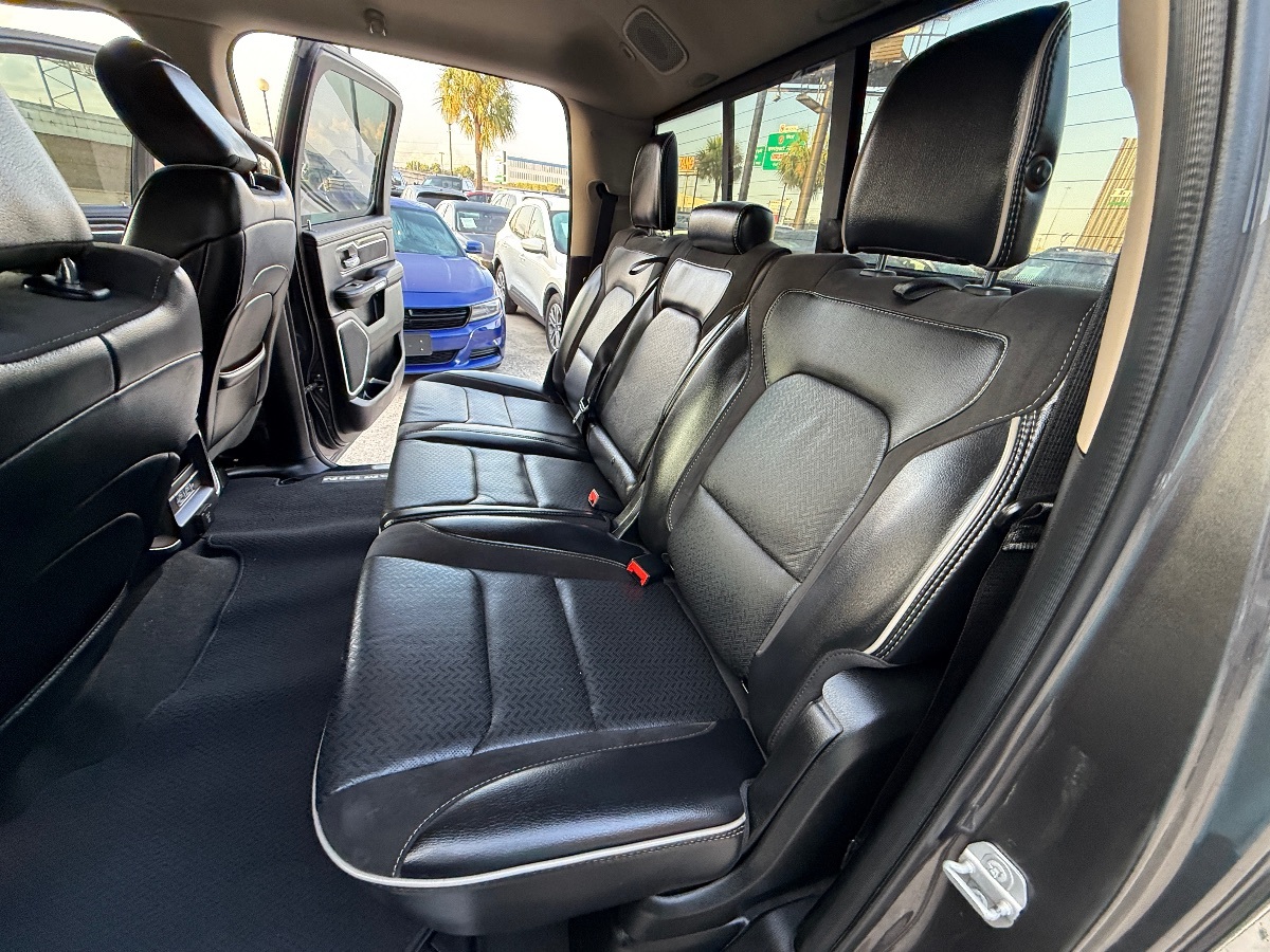 2020 Ram 1500 Laramie photo 19