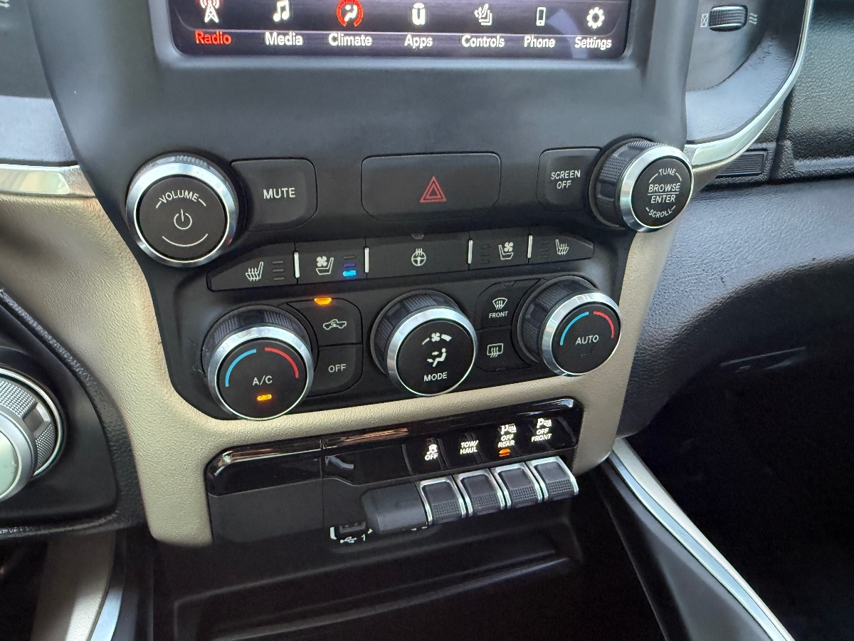 2020 Ram 1500 Laramie photo 27
